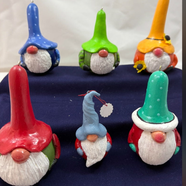 (J) "The Grinch" Gourd or Canvas Painting Class - Monday Nov. 16th from 1 to 3 pm